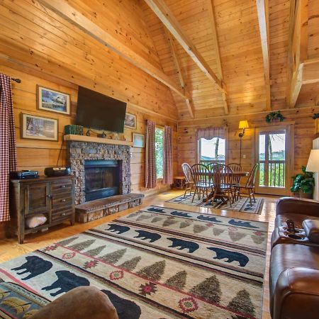 Bear Tracks, 2 Bedrooms, Hot Tub, Fireplace, Wifi, Jetted Tub, Sleeps 6 Гетлинбург Екстериор снимка
