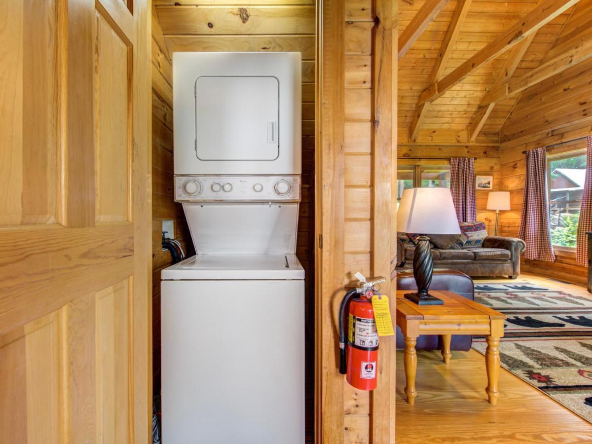 Bear Tracks, 2 Bedrooms, Hot Tub, Fireplace, Wifi, Jetted Tub, Sleeps 6 Гетлинбург Екстериор снимка